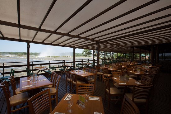 Porto Canoas Restaurant. Upper Iguazu River.