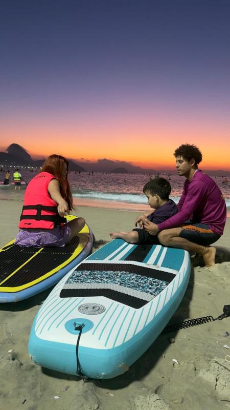 SUP Adaptado ao Amanhecer em Copacabana no Rio de Janeiro
